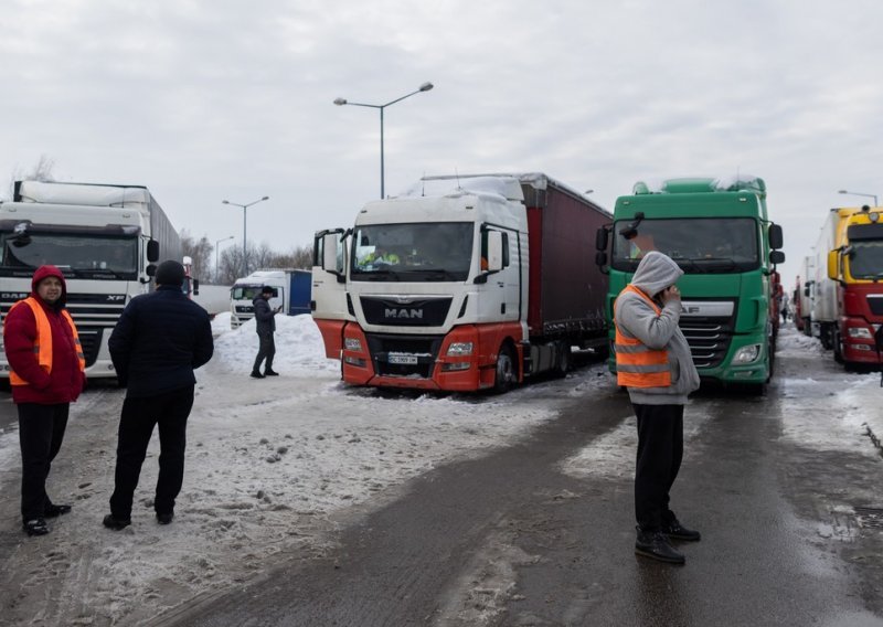 Treći ukrajinski kamiondžija umro u blokadi poljske granice