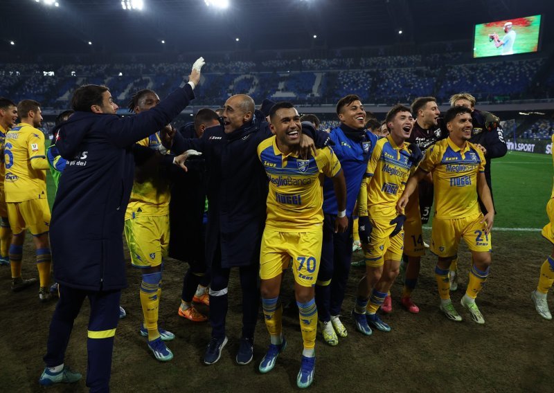 Senzacija u Talijanskom kupu, Frosinone srušio Napoli u Napulju