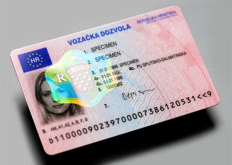Vozačka dozvola seli na mobitel: Evo što će biti s karticom koju danas nosite u novčaniku