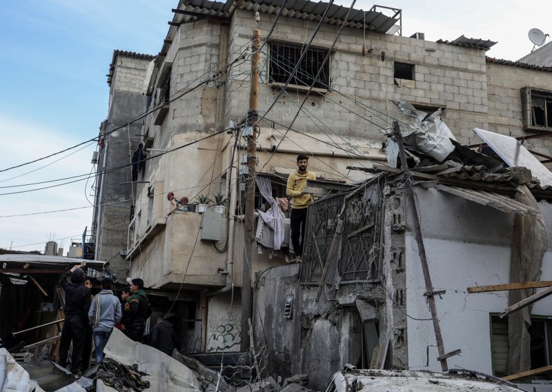 U napadu u Rafahu ubijeno 20 Palestinaca