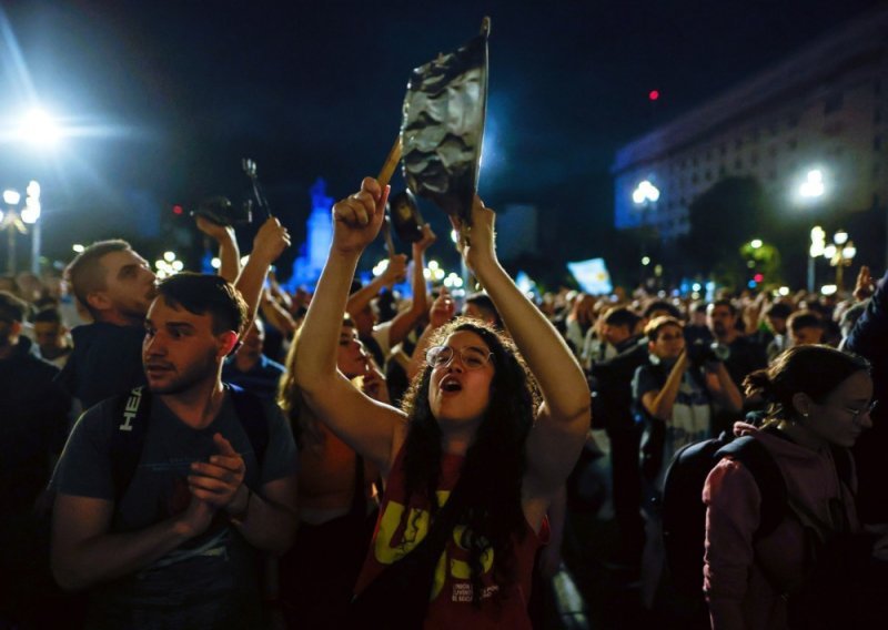 Veliki prosvjedi u Argentini zbog vladinog plana štednje