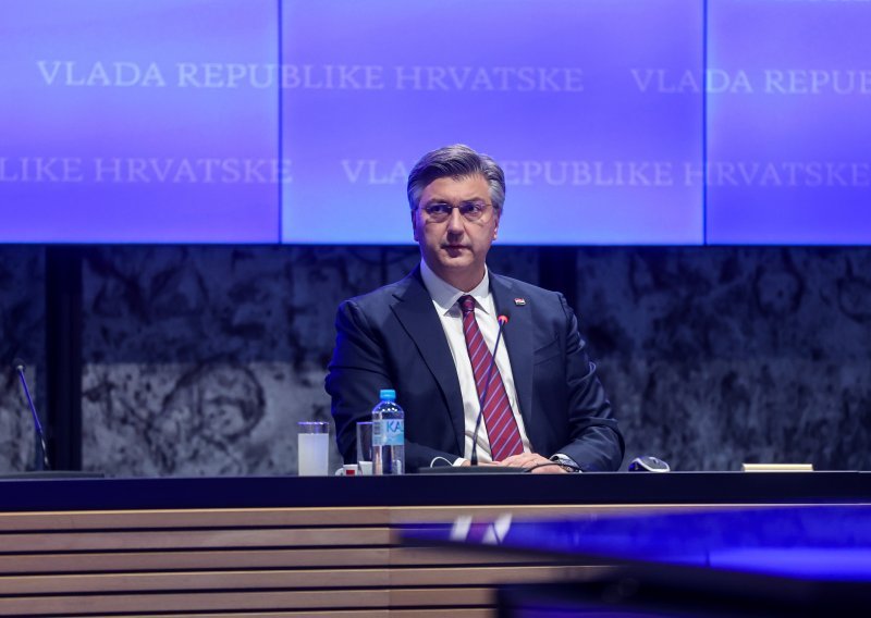 Plenković otkrio koliko će umirovljenici dobiti za Božić