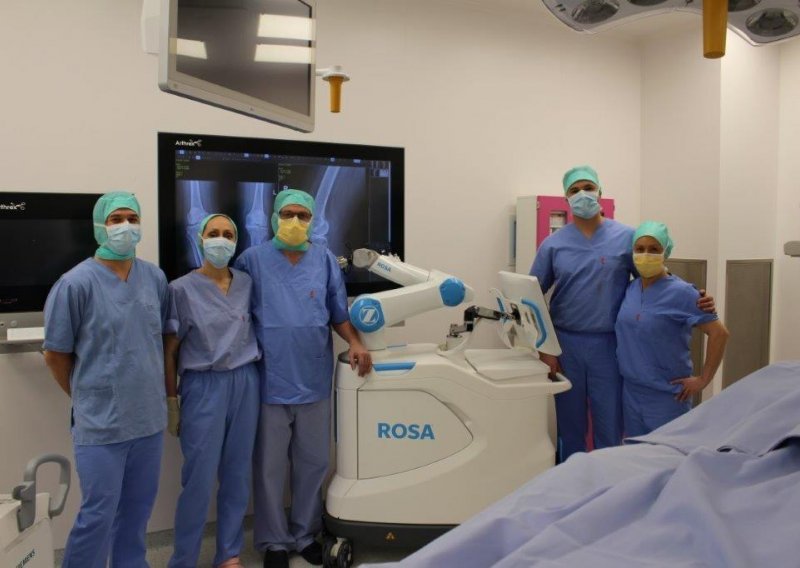 Korak naprijed u ortopediji – bolnica Akromion unapređuje zdravstvenu skrb uvođenjem robotske ugradnje proteze koljena
