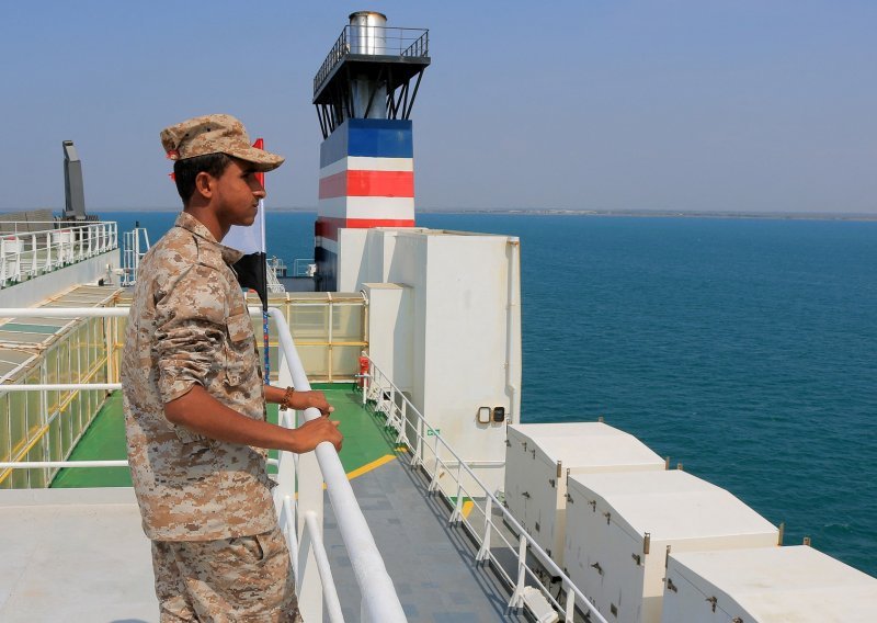Indija raspoređuje razarače u Arapsko more