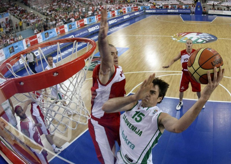 Lorbek umjesto u NBA-u još tri godine u Barci