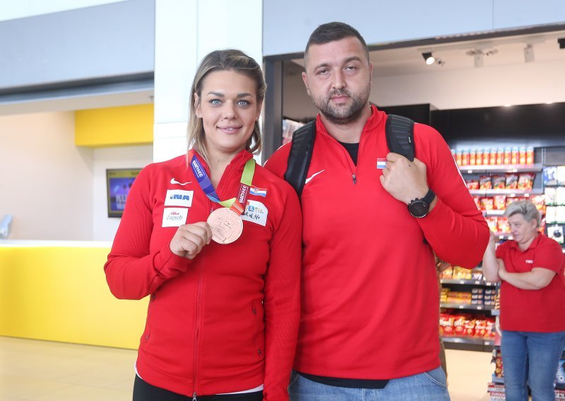 Kao iz bajke: Evo kako je tekla ljubavna priča Sandre Perković i njenog Edisa