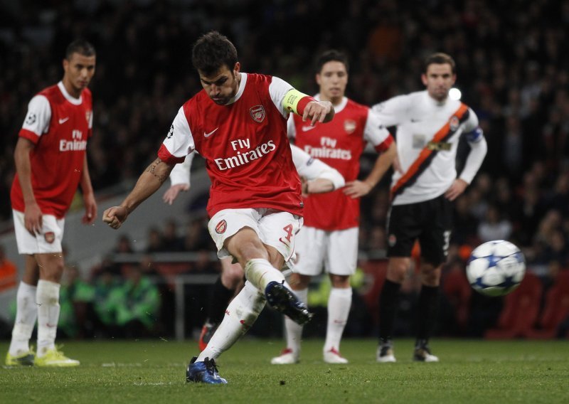 Arsenal popušta i Barci prodaje Fabregasa