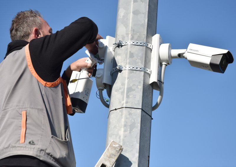 Počela instalacija novih kamera na cestama, snimat će i unutrašnjost automobila