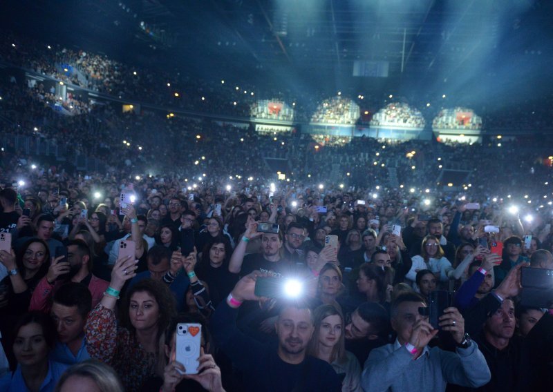 Rasprodani koncerti, pola milijuna posjetitelja, a Arena Zagreb nema ni za režije