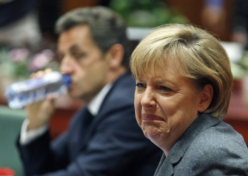 Merkel i Sarkozy 9. o krizi eurozone