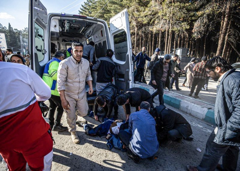 U dvostrukoj eksploziji kod groba ubijenog iranskog generala 95 mrtvih