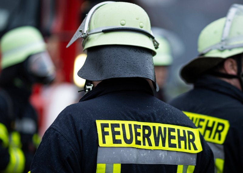 Buknuo požar u bolnici na sjeveru Njemačke: Jedan poginuli, 22 osobe ozlijeđene