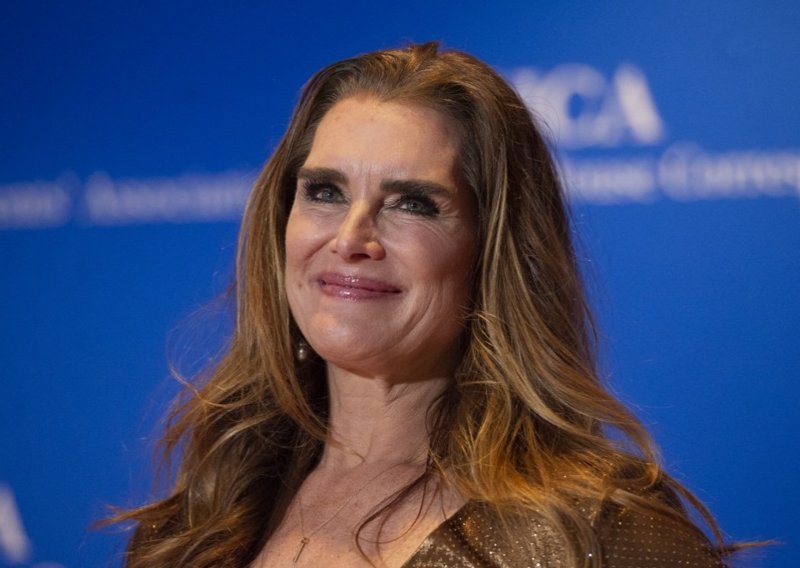 Brooke Shields progovorila o sijedim obrvama, tabu-temi koja muči mnoge žene