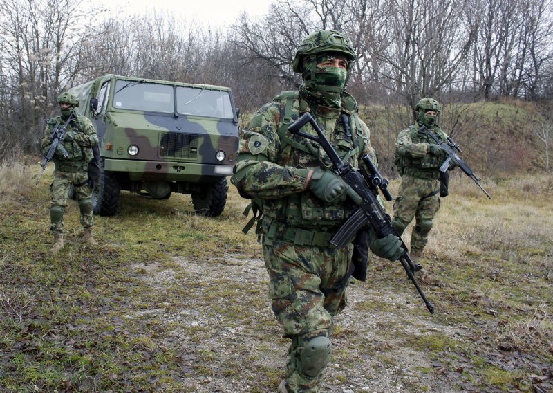 Srbi razmišljaju o obaveznom vojnom roku, a evo kako po tom pitanju stoje drugi
