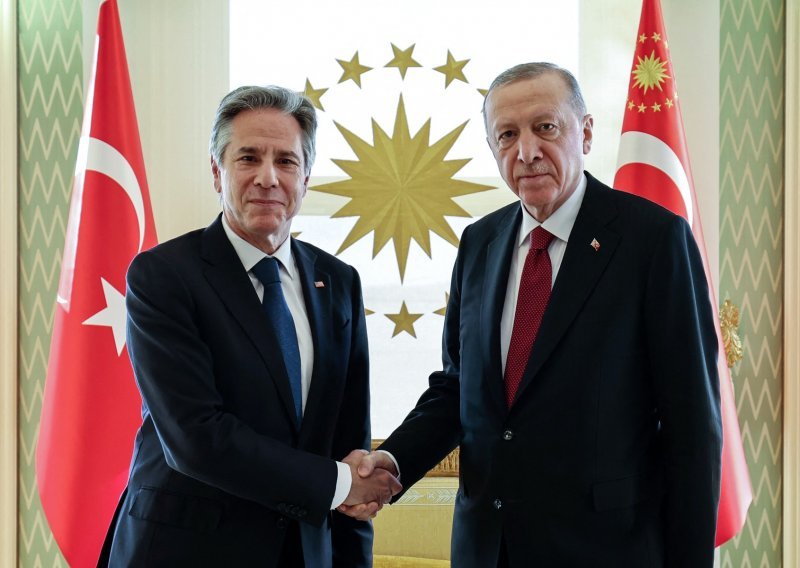 Blinken se sastao s Erdoganom na početku diplomatske turneje
