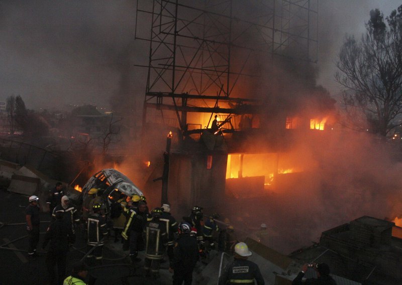 U eksploziji kamiona cisterne u Meksiku 19 mrtvih