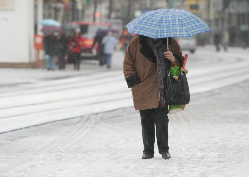 Ugriz prave zime: Zahlađenje, snijeg i jak vjetar, izdano upozorenje za tri regije