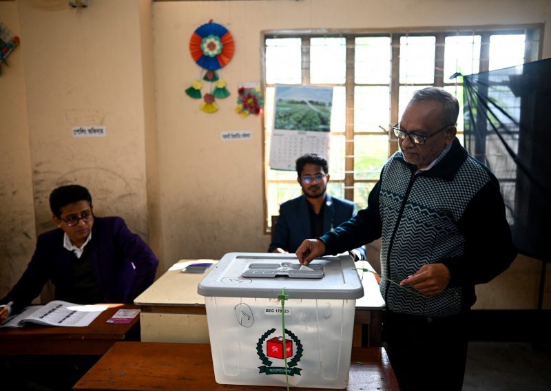 Bangladešani glasaju za novi parlament unatoč bojkotu oporbe