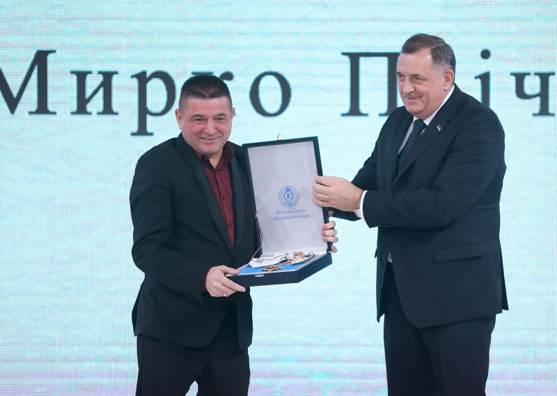 Milorad Dodik odlikovao Orbana i 'srpskog Thompsona' Baju Malog Knindžu