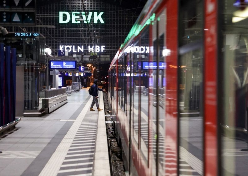 U Njemačkoj počeo trodnevni štrajk, željeznički promet zaustavljen