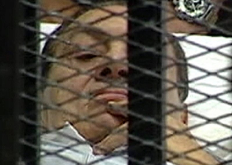 Mubarak osuđen na doživotni zatvor