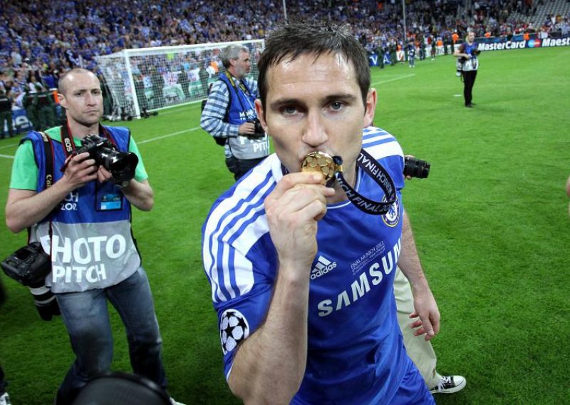 Lampard odbio kinesko bogatstvo i ostaje u Chelseaju