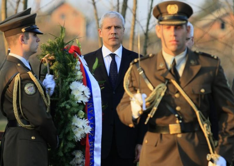 Serbian media, politicians comment on Tadic's visit to Vukovar
