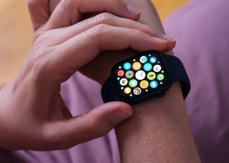 Osvojite AirPods 3. generacije i Apple Watch!
