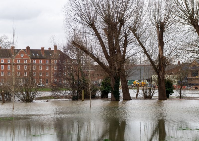 Poplavljen najekskluzivniji britanski koledž Eton, učenici će nastavu slušati online