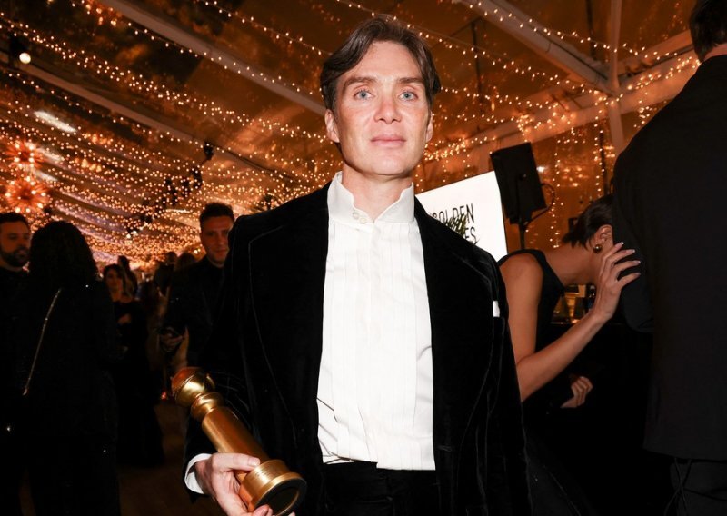 Cillian Murphy na dodjelu stigao u društvu supruge i sina, ali ih je vješto skrivao