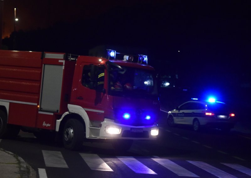 U Puli jedna osoba ozlijeđena u požaru