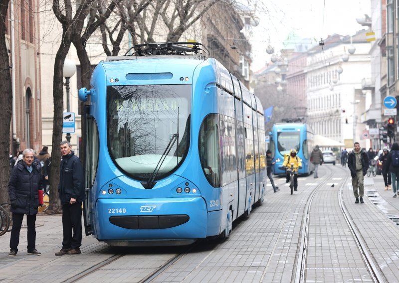 Tramvaji privremeno zaobilazili glavni zagrebački trg, promet se normalizira