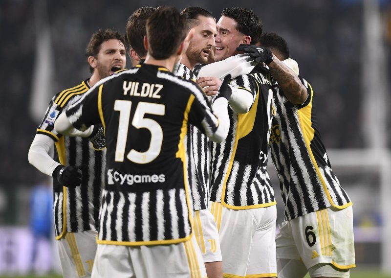 Juventus nastavio puhati za vrat Interu
