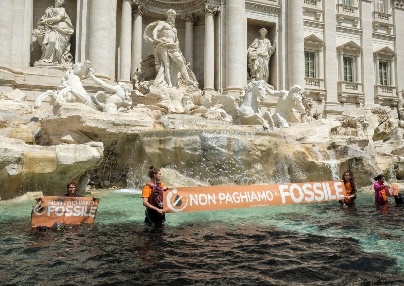 Udarac eko-aktivistima: Italija uvodi veće kazne za one koji napadaju umjetnička djela