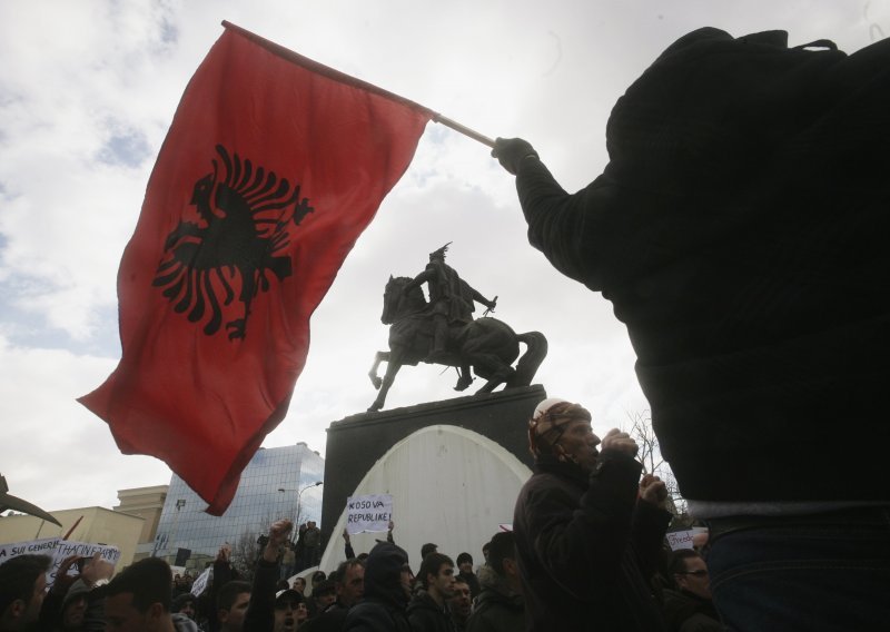 Priština se žali Bruxellesu da Beograd krši sporazum