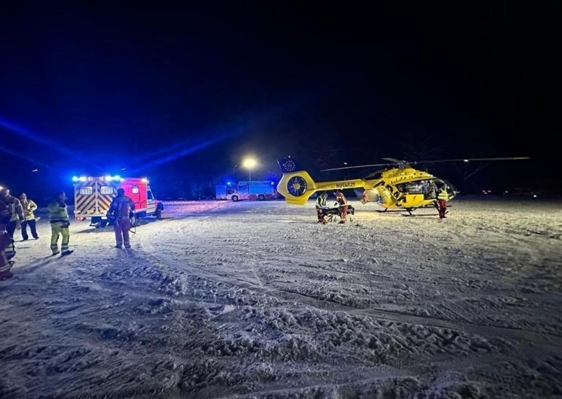 Dječak izletio sanjkama sa staze, grana mu probila prepone. Spasio ga helikopter