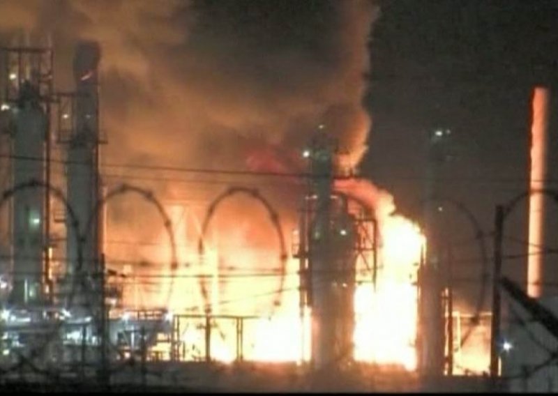 Eksplozija u rafineriji u Tulsi!