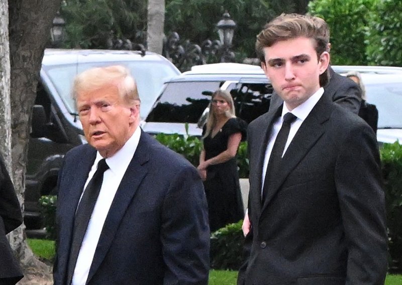 Najmlađeg Trumpovog sina rijetko viđamo: 'Mali' Barron viši je od dva metra i isti je tata