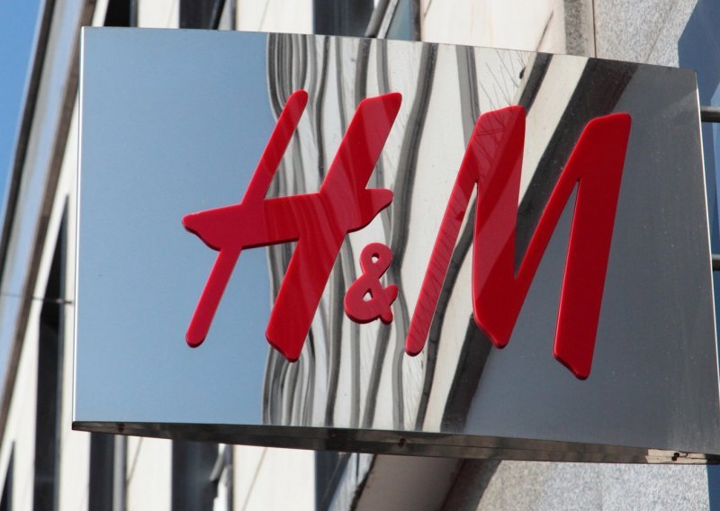 H&M povukao spornu reklamu: 'Sramotno iskorištavanje djevojčica'