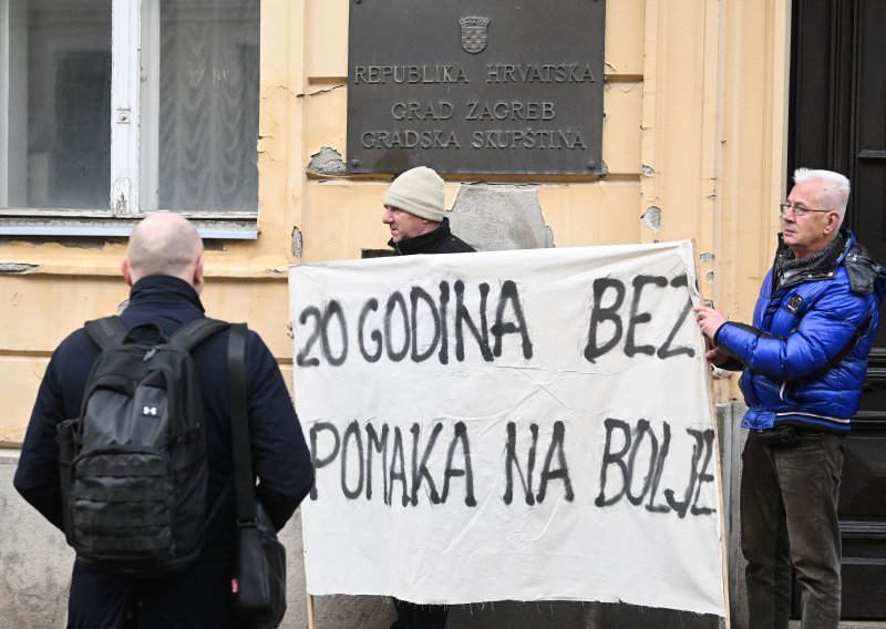Tomaševića dočekao prosvjed protiv centra u Resniku: 'Bit će to još gore smetlište'