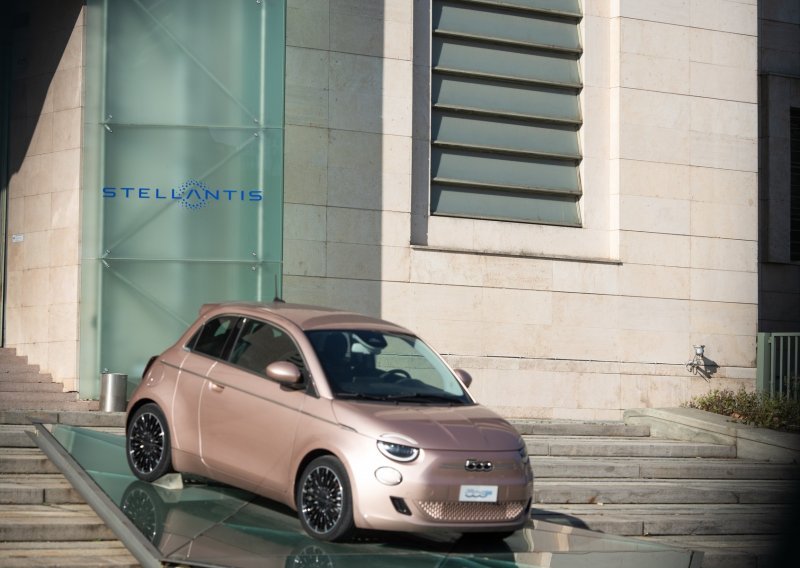 Proizvođač automobila Stellantis proširuje poslovanje na softver za vožnju
