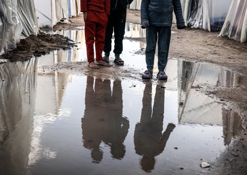 Tisuće civila zarobljene zbog borbi u Gazi