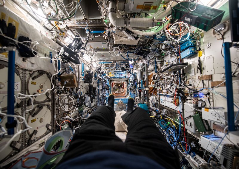 Kreativni nered: Europski astronauti objavili snimku unutrašnjosti međunarodne svemirske stanice