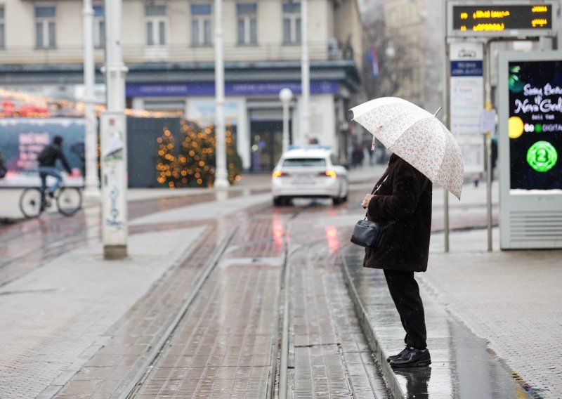 Oblačno i kišovito u većem dijelu Hrvatske, u prekidu pojedine katamaranske linije