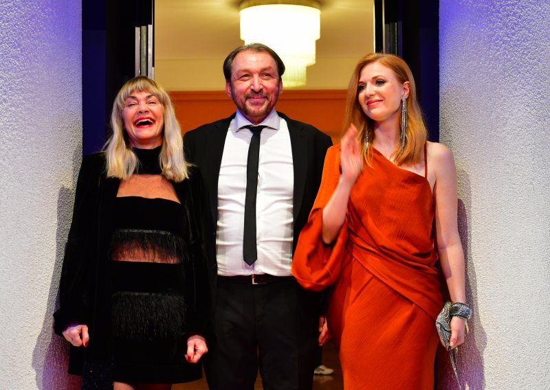 Ispraćena ovacijama: U Gavelli održana premijera predstave 'Tere i Luce'