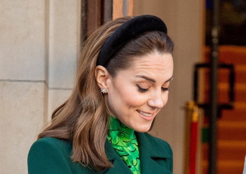 Javnost zabrinuta zbog vijesti da je Kate Middleton završila u komi, oglasili se i iz palače