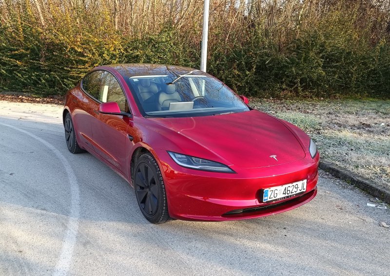 Vozili smo ažuriranu Teslu Model 3: Više profinjenosti, udobnosti i vrhunske kvalitete - iznutra i izvana