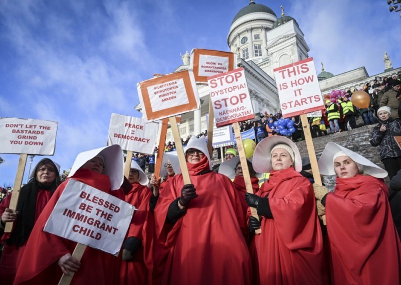Finci štrajkaju protiv reformi tržišta rada