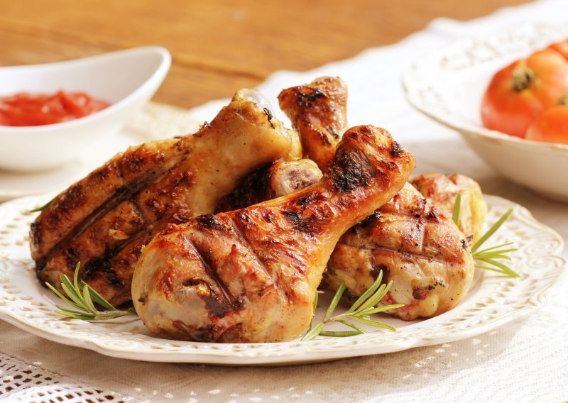 Sočna, hrskava i slasna: Kako ispeći savršenu piletinu u fritezi na vrući zrak