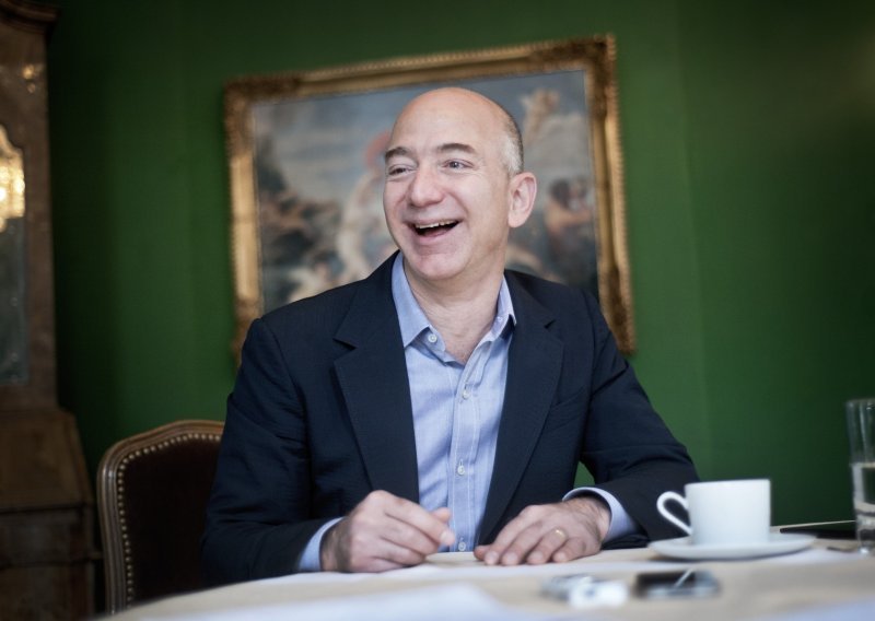 Jeff Bezos prodao dionice Amazona vrijedne 2 milijarde dolara